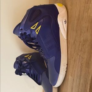 Adidas RoundHouse Mid 2.0